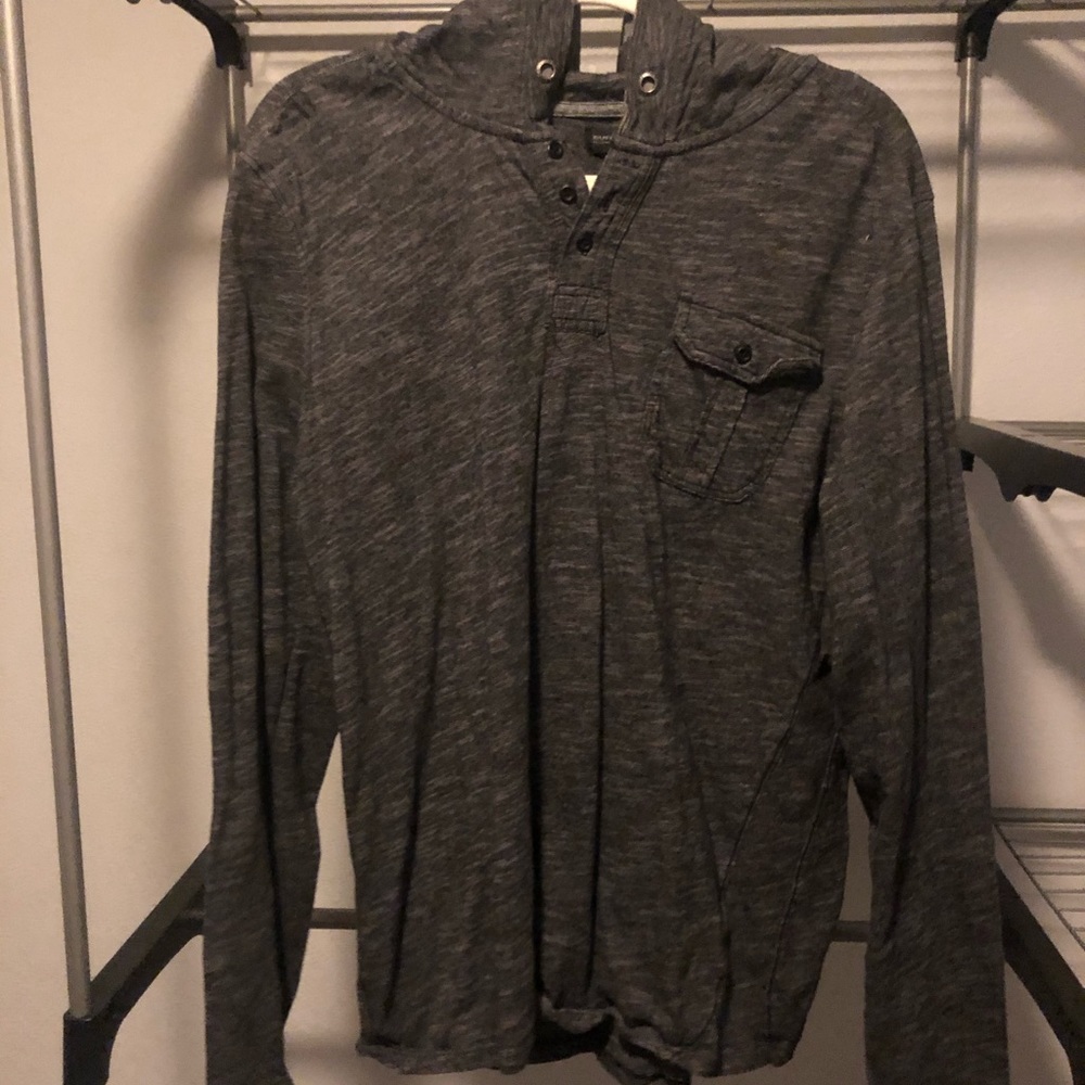 Hooded long sleeve shirt